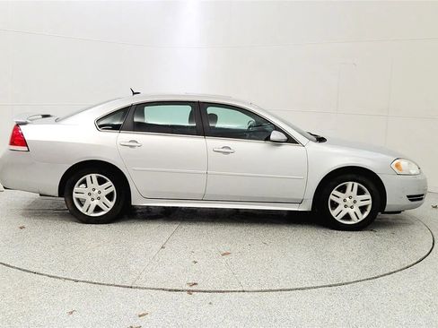 Used 2012 Chevrolet Impala LT w/ LT Sunroof Package FWD image 8