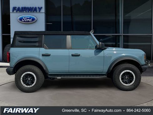Used 2021 Ford Bronco Black Diamond w/ Sasquatch Package AWD/4WD image 9