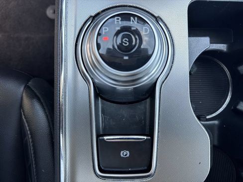 Used 2024 Ford Edge Titanium AWD/4WD image 31