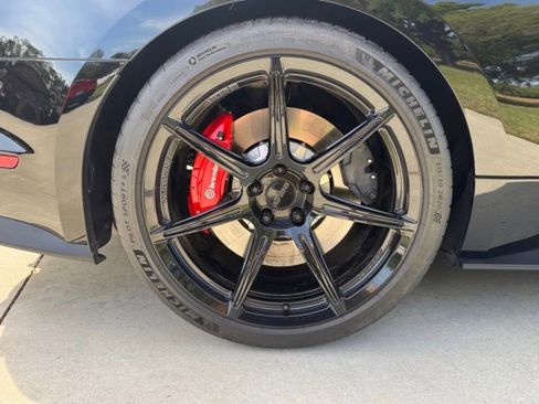 Used 2021 Ford Mustang Shelby GT500 w/ Carbon Fiber Track Pack image 44