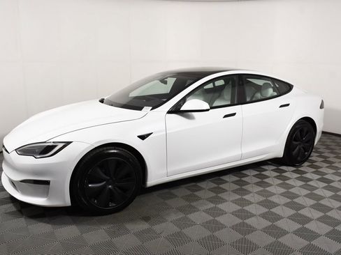 Used 2022 Tesla Model S image 2