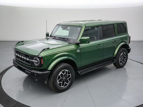 Certified 2025 Ford Bronco Outer Banks image 8