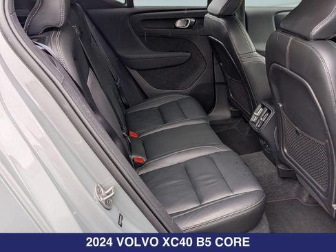 Used 2024 Volvo XC40 B5 Core AWD/4WD image 27