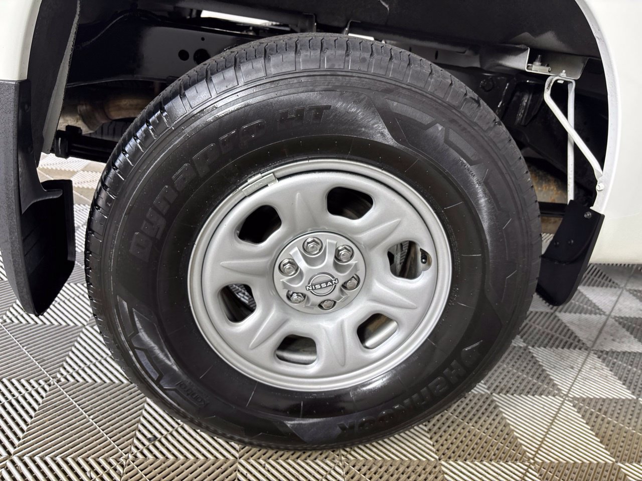 Used 2025 Nissan Frontier S w/ S Utility Package AWD/4WD image 27