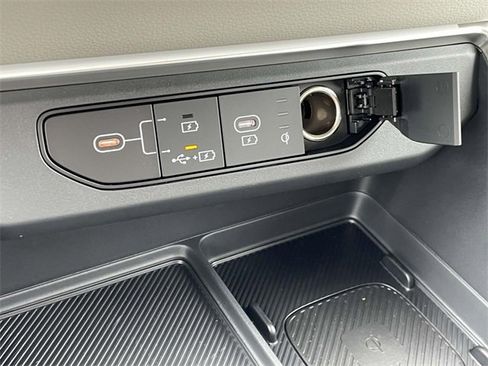 New 2026 Kia Carnival EX image 37