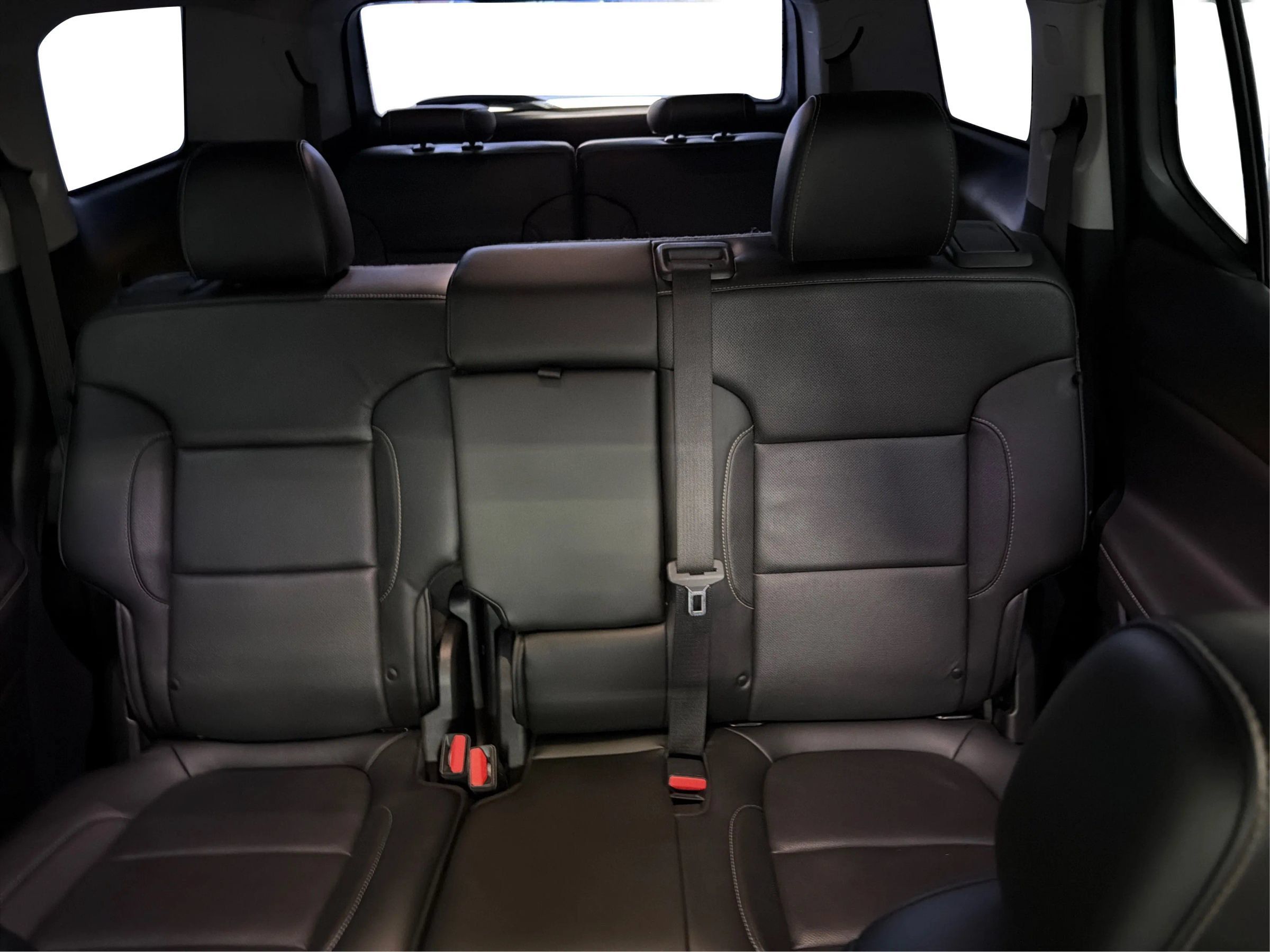 Used 2020 GMC Acadia SLT w/ LPO, Cargo Package FWD image 31