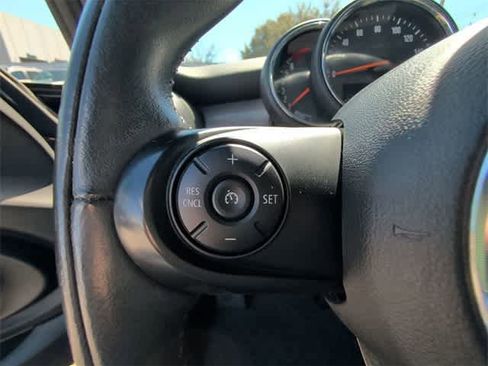 Used 2020 MINI Cooper 2-Door Hardtop image 20