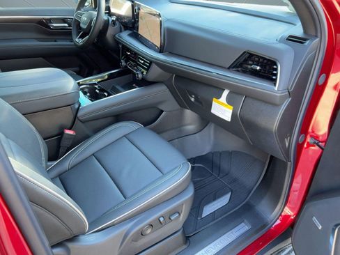 Certified 2026 Chevrolet Suburban Premier RWD image 29
