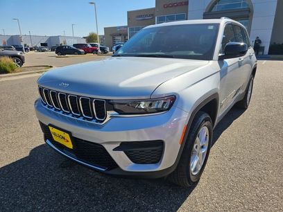 New 2025 Jeep Grand Cherokee Laredo X w/ Trailer Tow Package