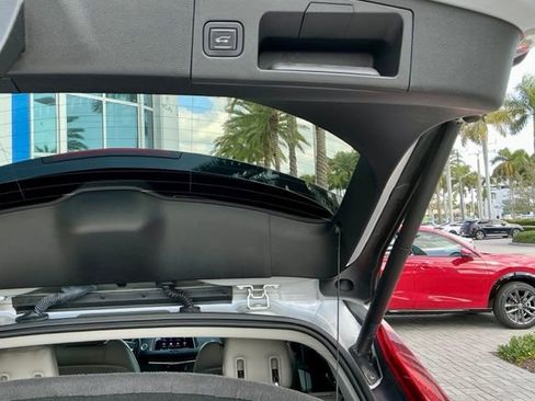 Used 2020 Cadillac XT4 Premium Luxury image 11