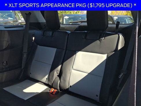 Used 2022 Ford Explorer XLT w/ Equipment Group 202A image 11