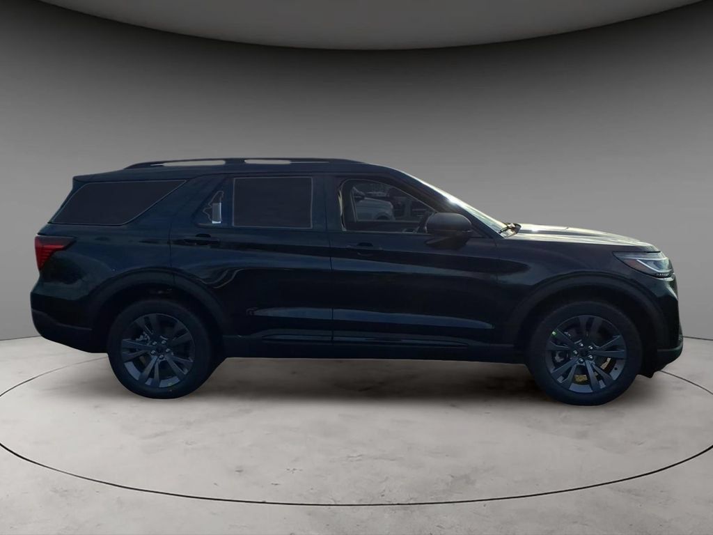 New 2026 Ford Explorer Active w/ Active Comfort Package AWD/4WD image 9