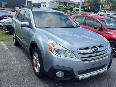 Used 2013 Subaru Outback 2.5i Limited AWD/4WD image 5