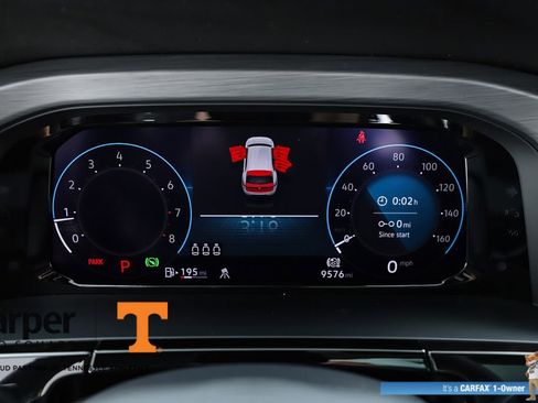 Used 2025 Volkswagen Atlas Cross Sport SE w/ Panoramic Sunroof Package image 27