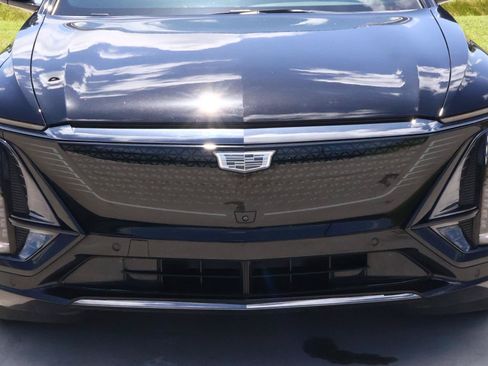 Certified 2024 Cadillac Lyriq Sport AWD/4WD image 8