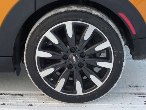 Used 2017 MINI Cooper S image 13