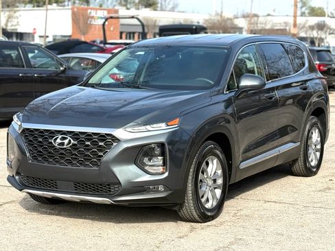 Used 2019 Hyundai Santa Fe SEL image 2