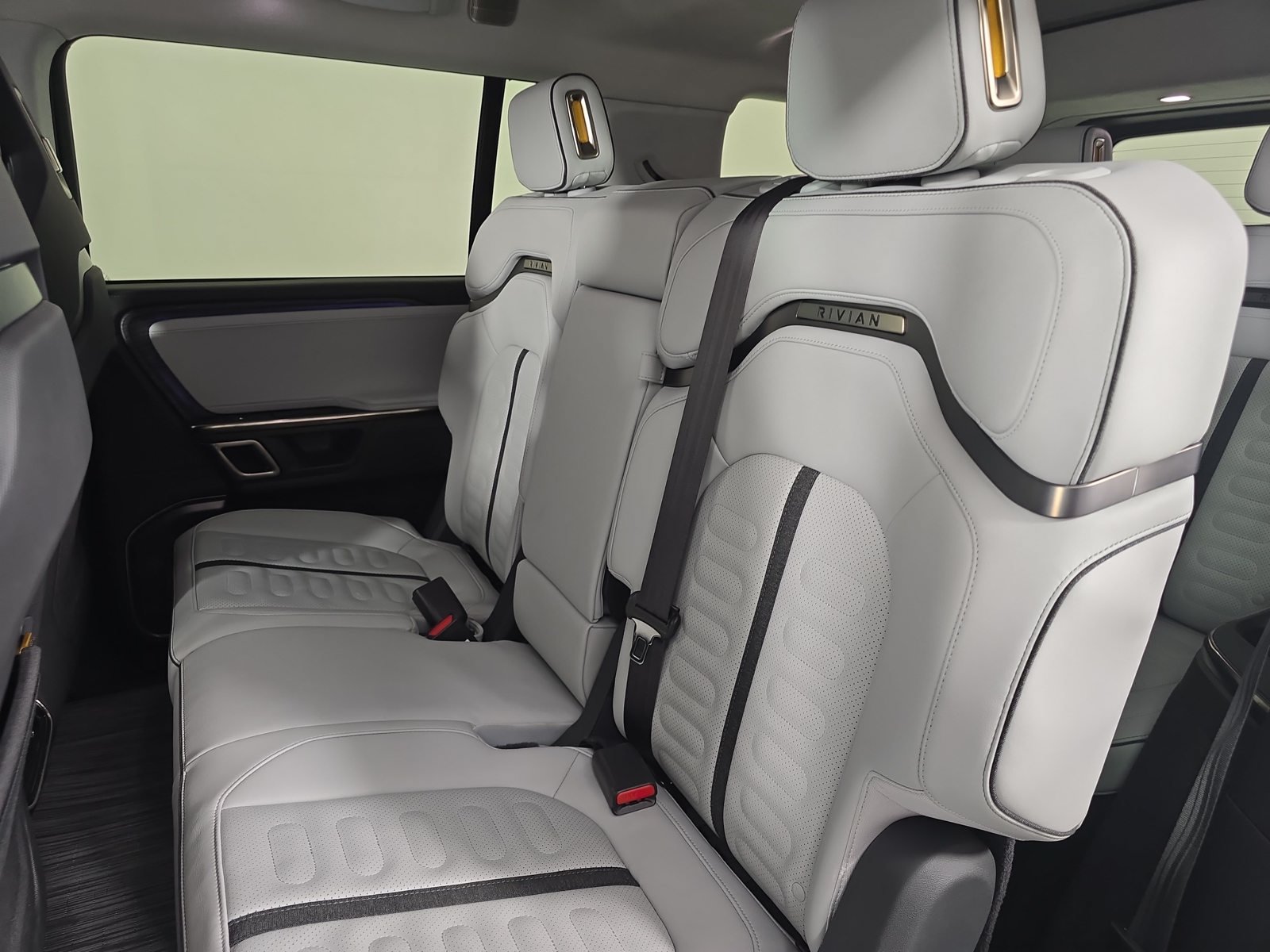 Used 2023 Rivian R1S Adventure Quad AWD/4WD image 21