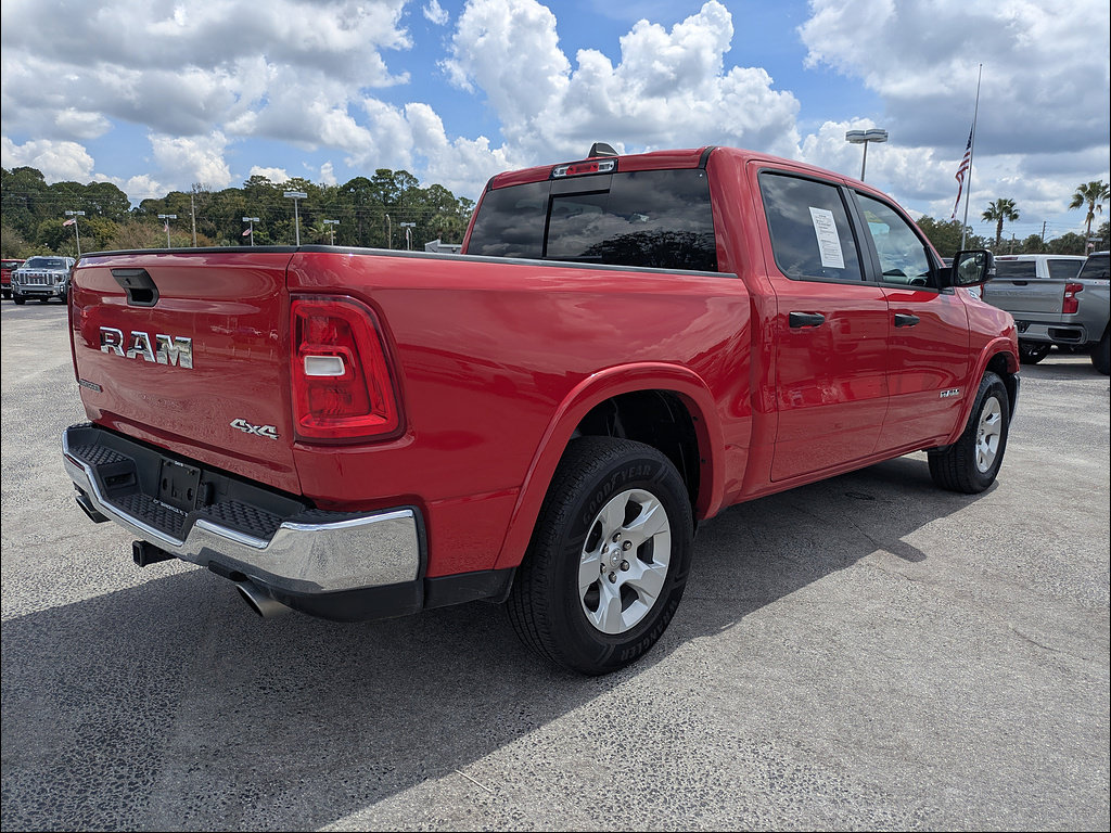 Used 2025 RAM 1500 Big Horn AWD/4WD image 7