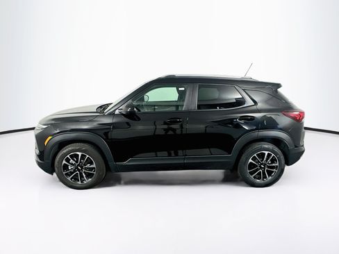 Used 2025 Chevrolet TrailBlazer LT FWD image 4