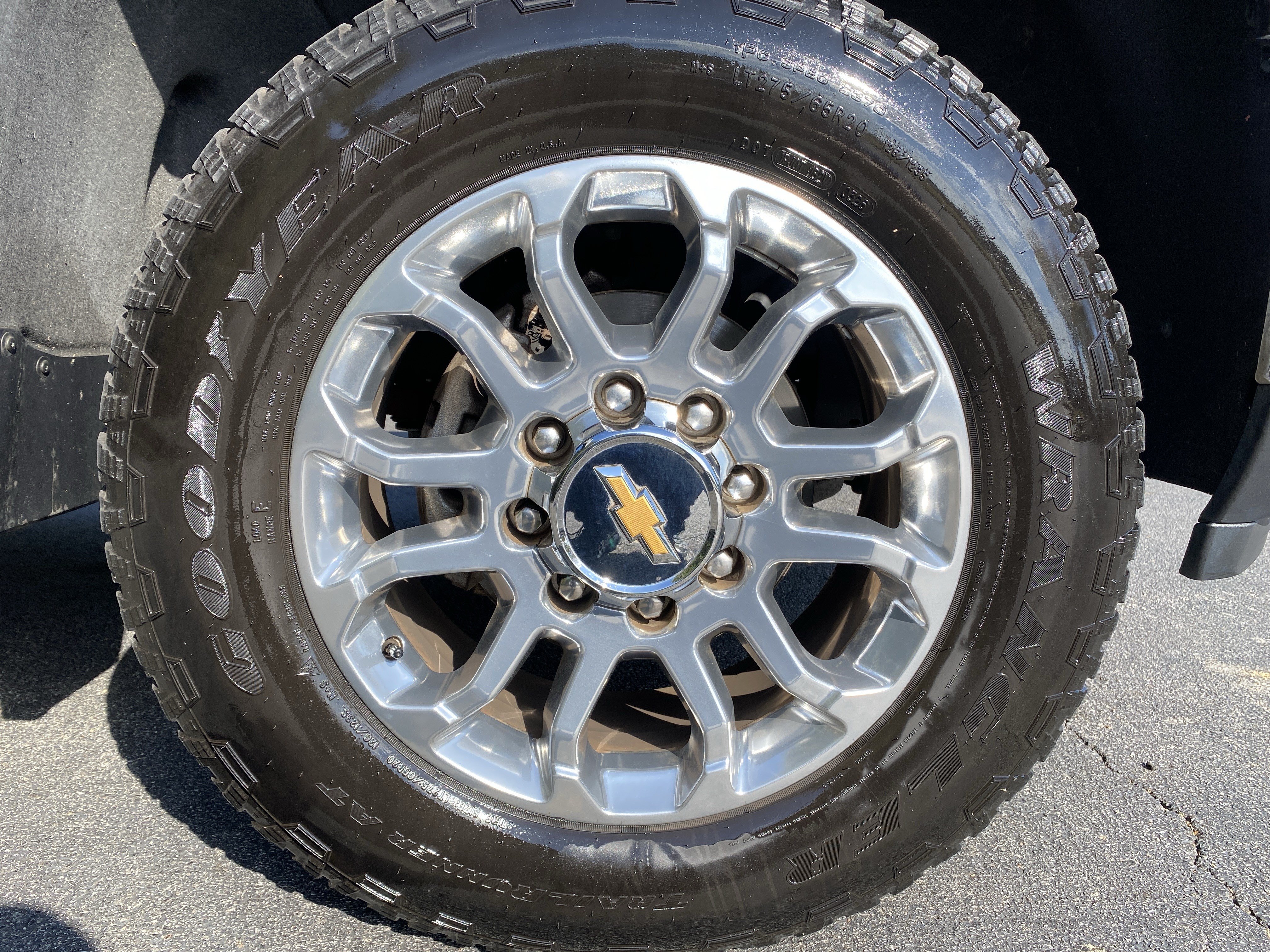 Used 2024 Chevrolet Silverado 2500 LTZ w/ LTZ Plus Package AWD/4WD image 14