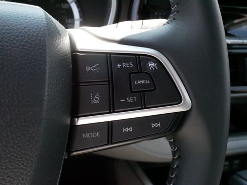Certified 2026 Toyota Highlander XLE AWD/4WD image 27