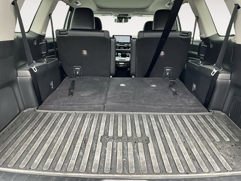 Used 2024 Toyota Grand Highlander Platinum image 28