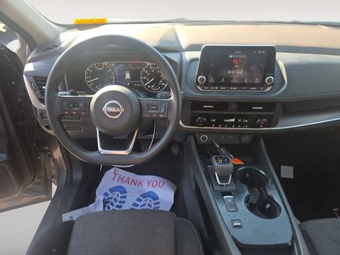 Used 2023 Nissan Rogue SV FWD image 10