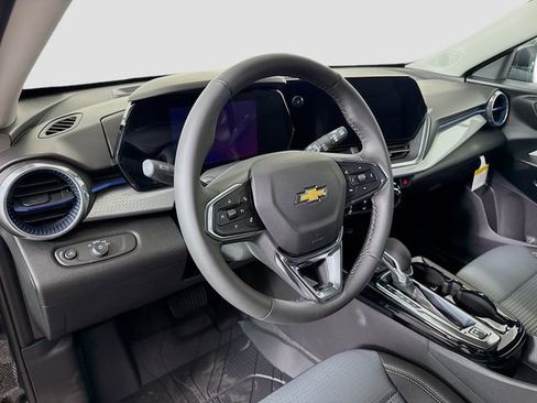 New 2026 Chevrolet Trax LT w/ Driver Confidence Package FWD image 9