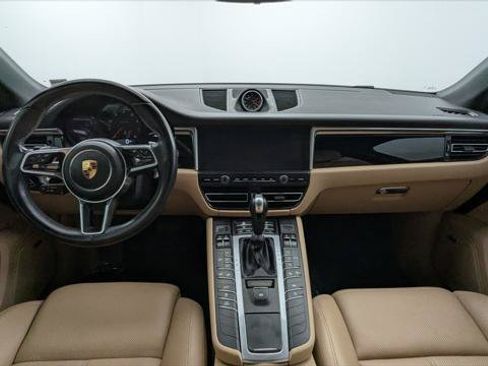 Used 2019 Porsche Macan w/ Premium Package Plus AWD/4WD image 23