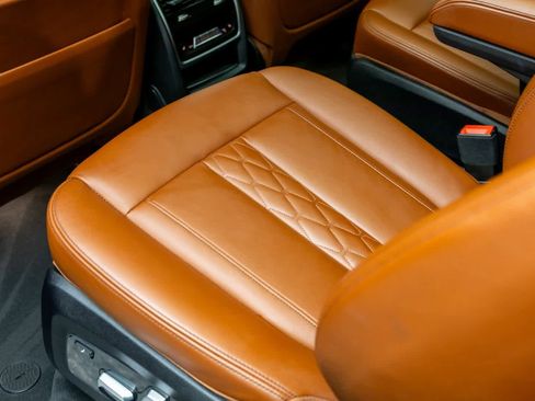 Used 2023 BMW X7 xDrive40i w/ Executive Package image 49