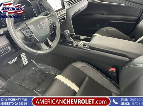 Used 2025 Toyota Camry SE FWD image 10