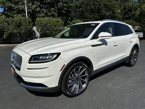 Certified 2023 Lincoln Nautilus Reserve w/ Equipment Group 201A AWD/4WD image 9