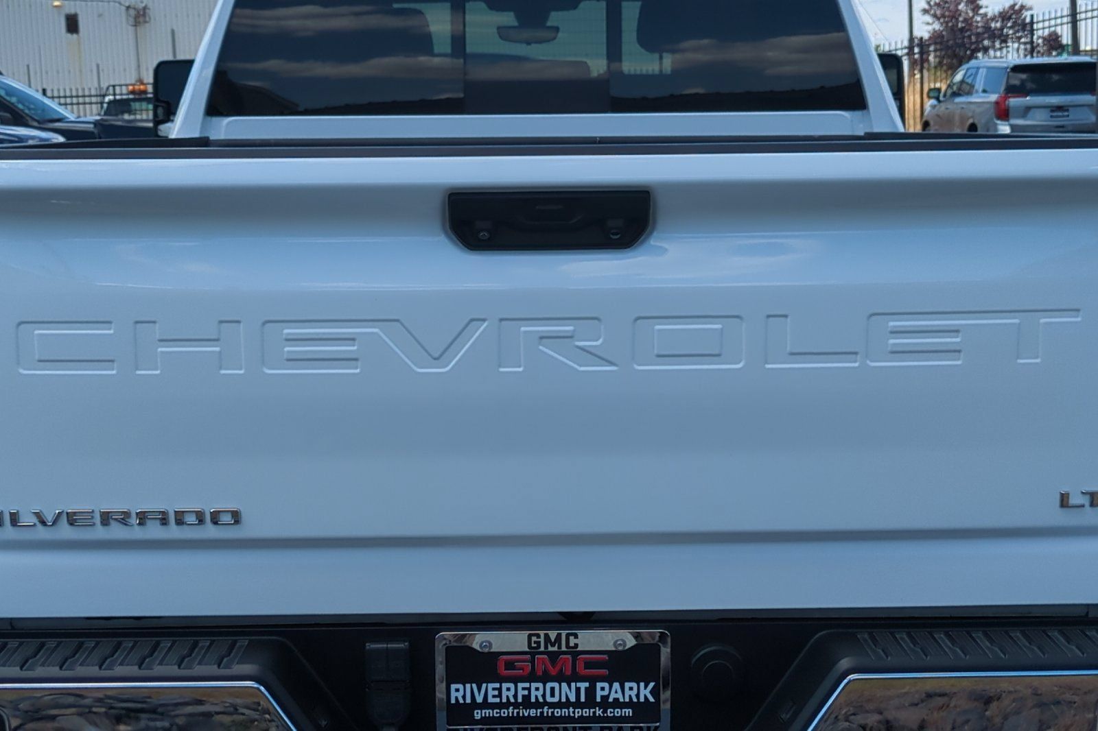 Used 2023 Chevrolet Silverado 2500 LTZ AWD/4WD image 47
