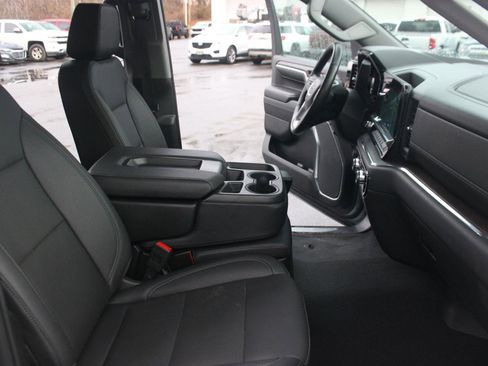 Used 2023 GMC Sierra 1500 SLT image 38