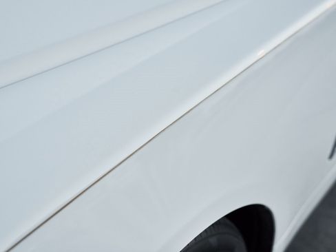 Used 2017 Rolls-Royce Dawn image 9