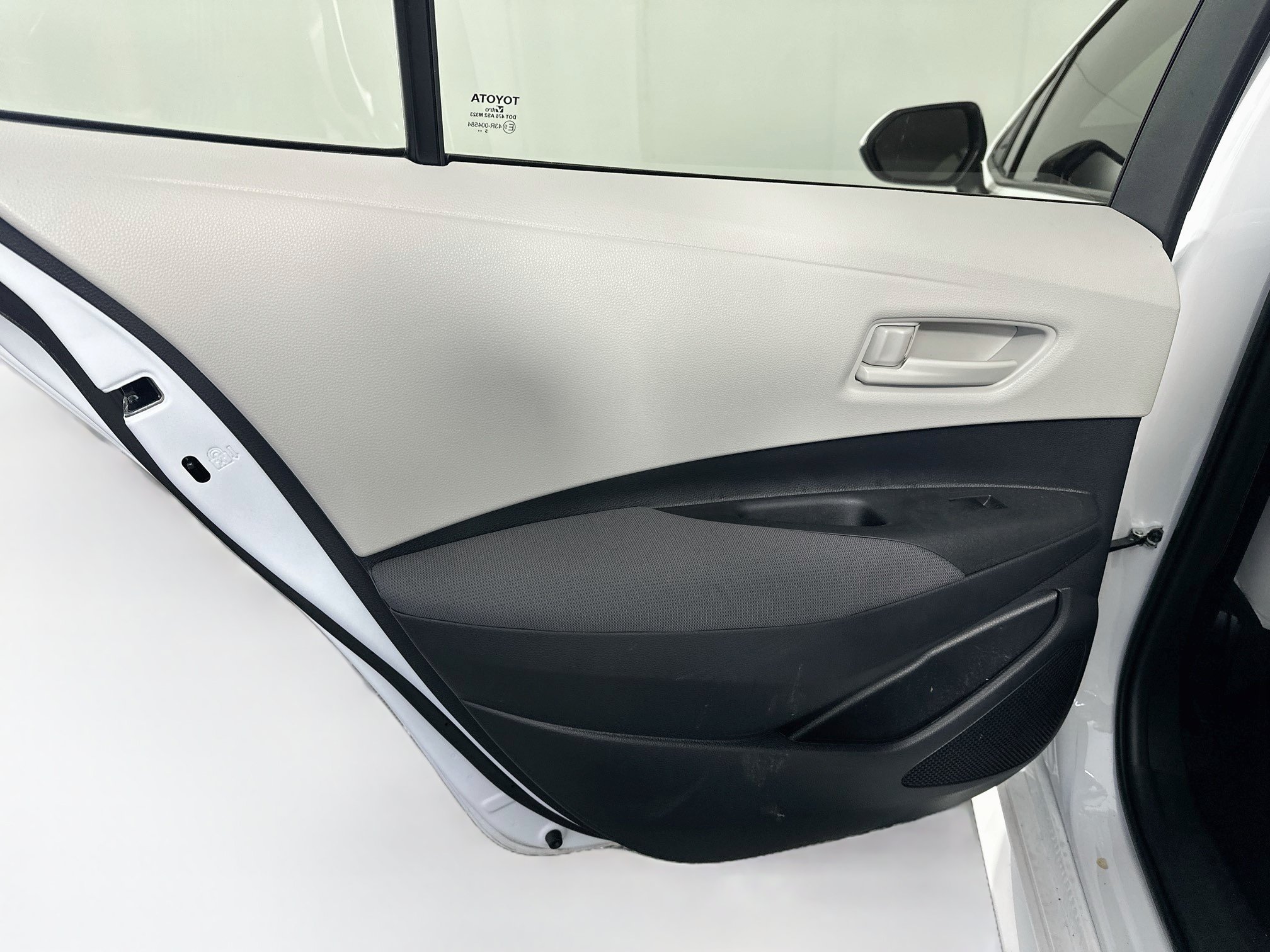 Used 2026 Toyota Corolla LE FWD image 26