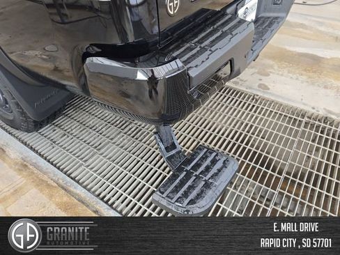 New 2026 Nissan Frontier PRO-4X w/ Tow Package AWD/4WD image 32