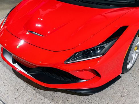 Used 2023 Ferrari F8 Tributo RWD image 34