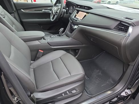 New 2026 Cadillac XT5 Sportv w/ LPO, Floor Liner Package AWD/4WD image 37