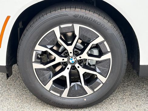 New 2026 BMW X3 xDrive30i w/ Convenience Package AWD/4WD image 2