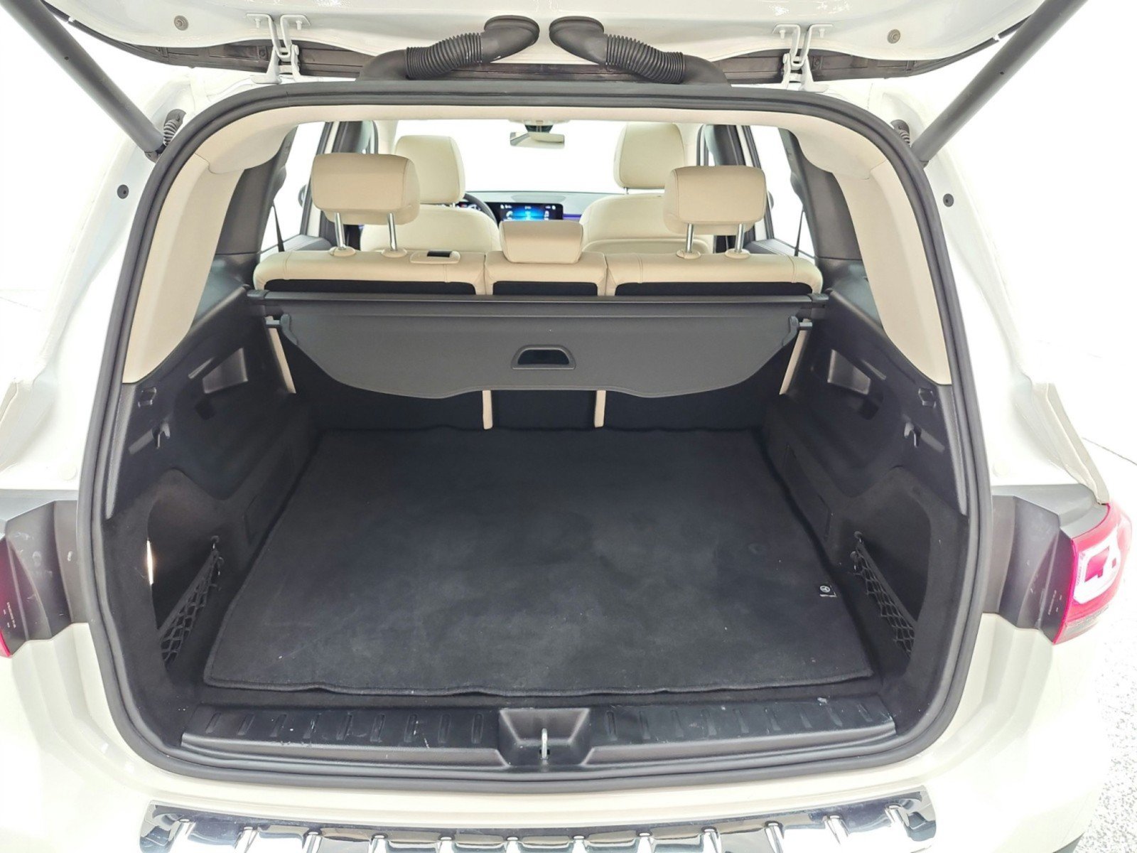 Used 2023 Mercedes-Benz GLB 250 image 22
