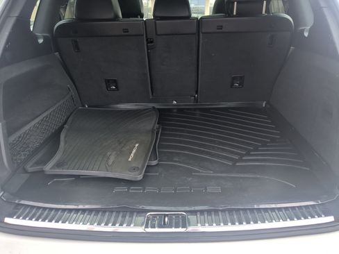 Used 2017 Porsche Cayenne Platinum Edition image 30