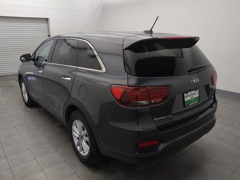 Used 2020 Kia Sorento LX FWD image 5
