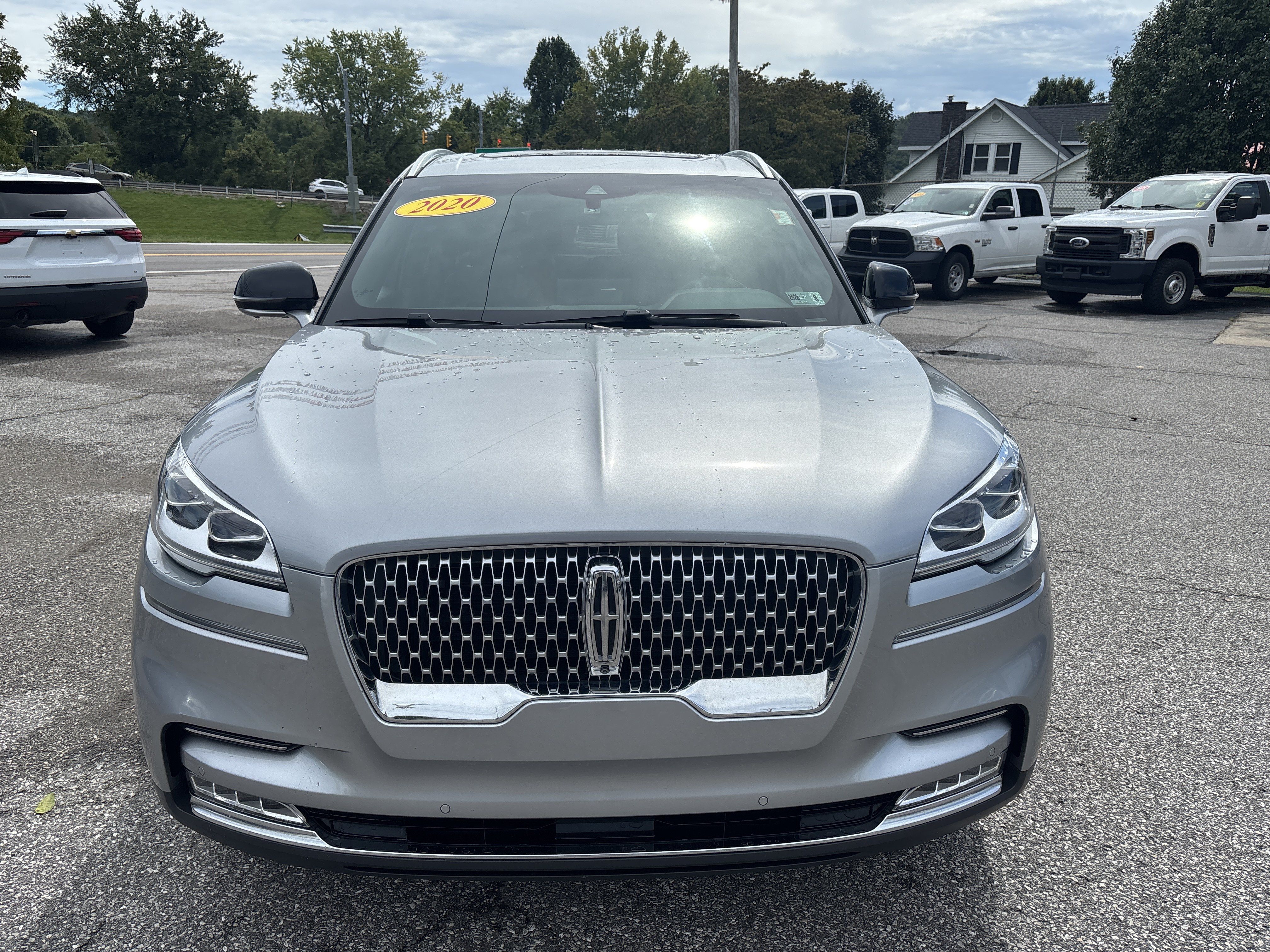 Used 2020 Lincoln Aviator Reserve w/ Equipment Group 202A AWD/4WD image 2