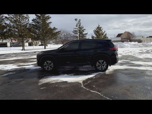 Used 2023 Nissan Rogue SV image 27