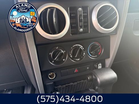 Used 2009 Jeep Wrangler Unlimited Sahara w/ Dual Top Group image 9