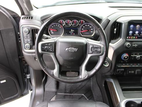 Used 2021 Chevrolet Silverado 1500 LT Trail Boss w/ Convenience Package II image 17
