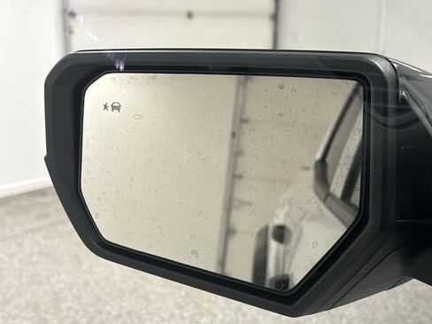 Used 2023 Chevrolet Colorado Trail Boss w/ Technology Package image 53