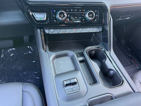 New 2026 GMC Sierra 3500 AT4 w/ AT4 Premium Plus Package AWD/4WD image 37